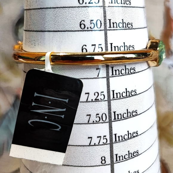 INC Brand New Shiny Gold Tone Hinge Bracelet Mint Green Faceted Stones NWT - Picture 4 of 8